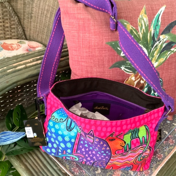 LAUREL BURCH Familia HOT PINK NeW HANDBAG  CROSSBODY/SHOULDER BAG🩷NWT LAST ONE - Picture 6 of 11